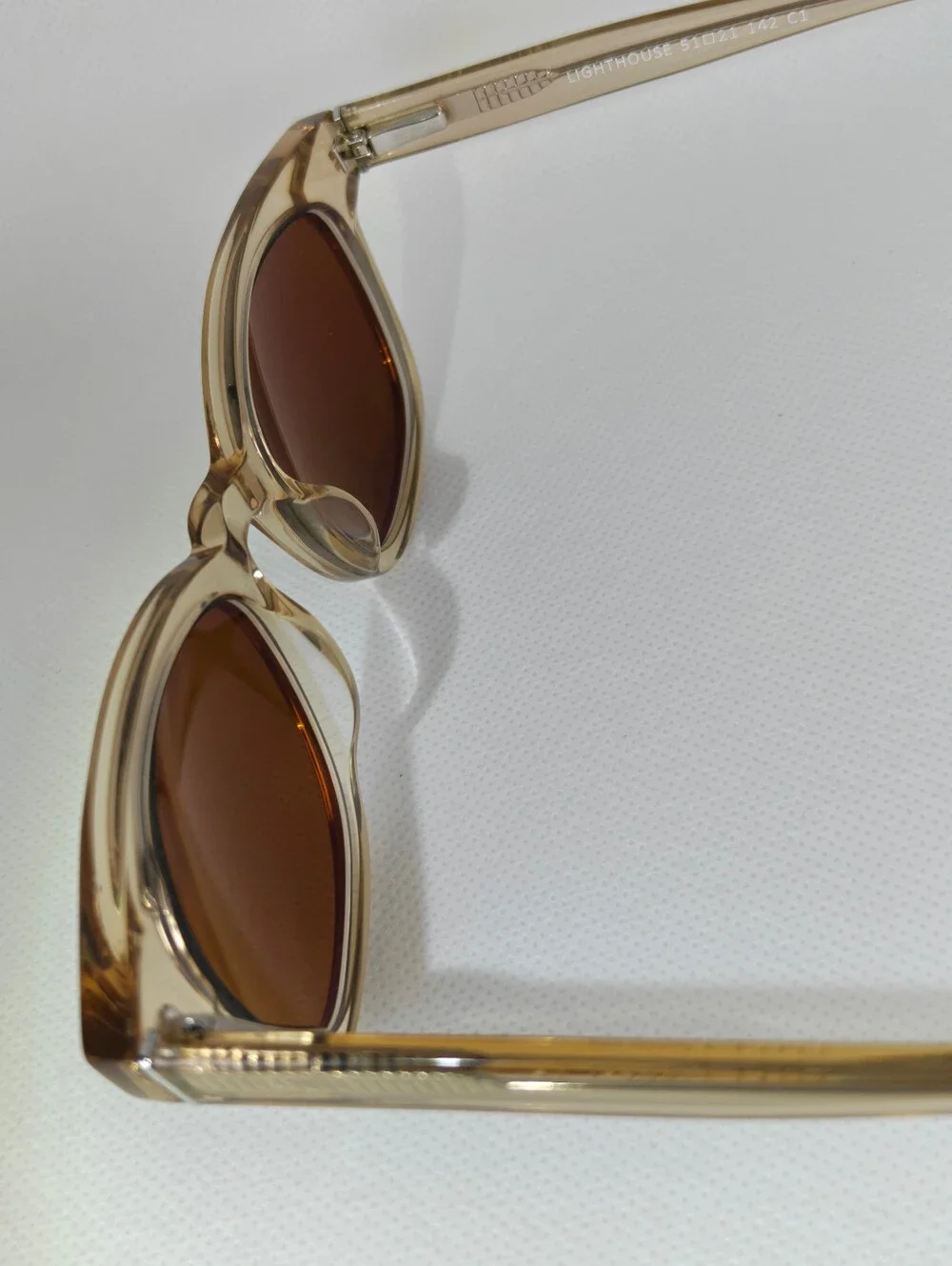 RFLKT. Lighthouse. Classic Transparent Beige. Rounded Square as Eyewear.